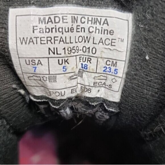 Sorel Waterfall Low Waterproof Laced Ankle Boot Black Size 7 Women's - Picture 13 of 15